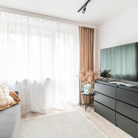 Apartly - &a * Στσέτσιν