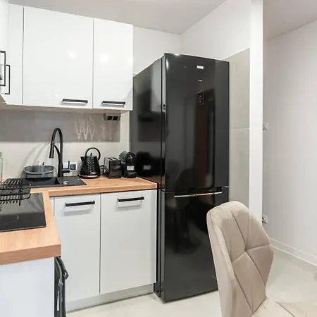 Apartly - &a * Στσέτσιν