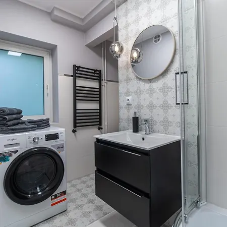 Apartly - &a *